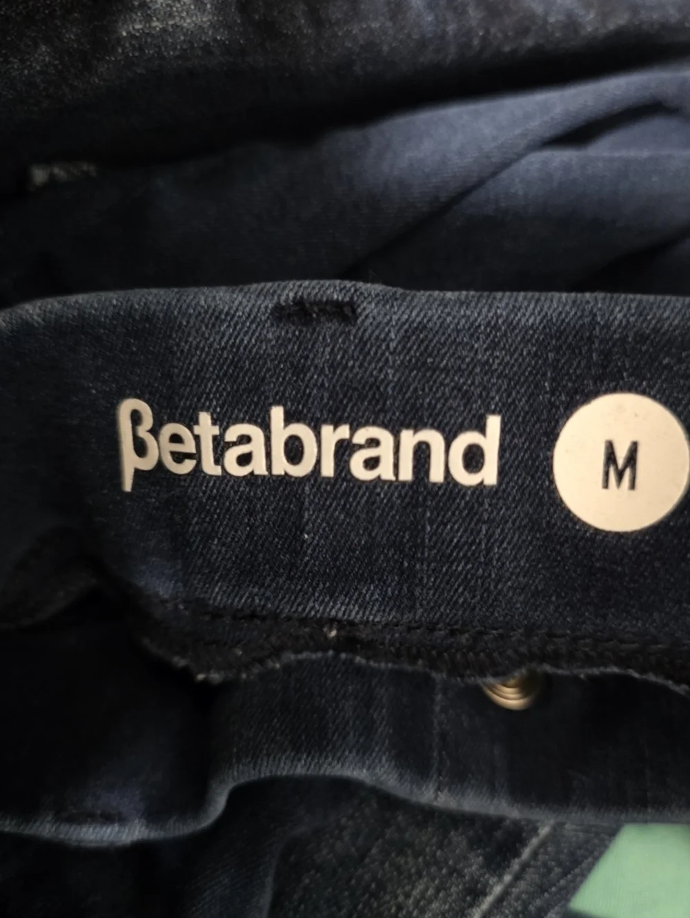 BETABRAND JEANS SIZE Medium